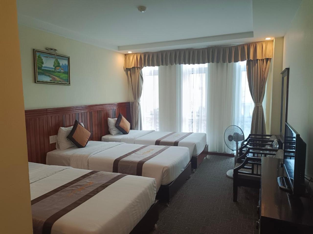 Vinh Plaza Hotel Exterior foto