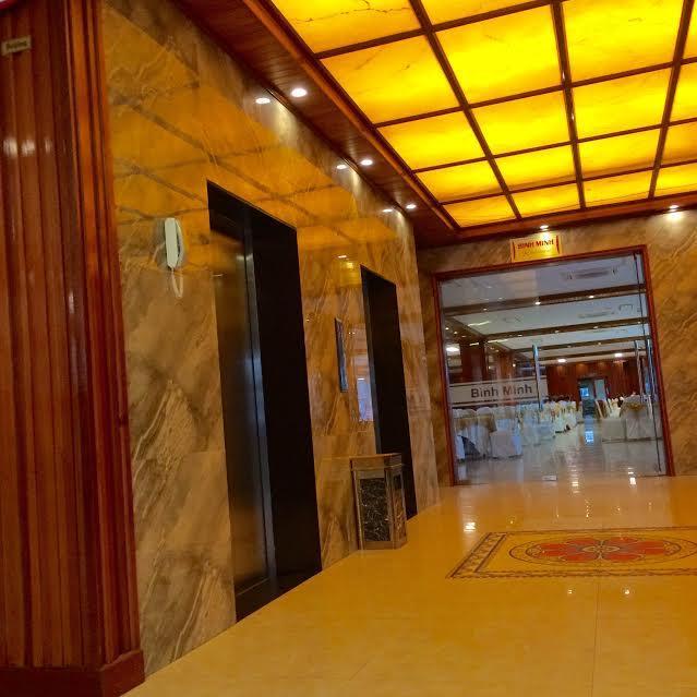 Vinh Plaza Hotel Exterior foto